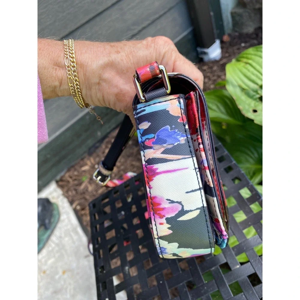 Kate Spade Laurel Way Carsen Blurry Floral Crossbody Saffiano Leather Bag‎
